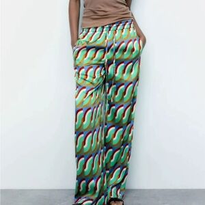 Zara Women’s Satin Geometric Print Pants Size L